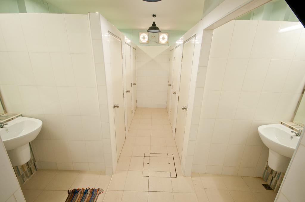 Hotel Capsule Suratthani スラート・ターニー エクステリア 写真